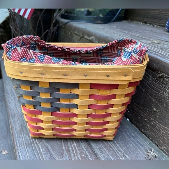 Longaberger 25th Anniversary Basket w/ Red & Blue Flag, Fabric & Plastic Liner - Picture 8 of 11